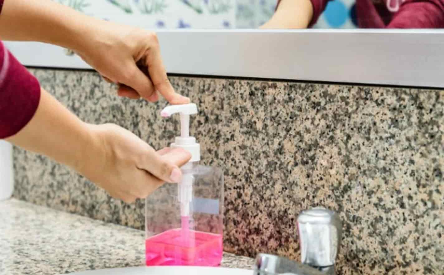 Faça um sabonete líquido caseiro muito cheiroso e barato