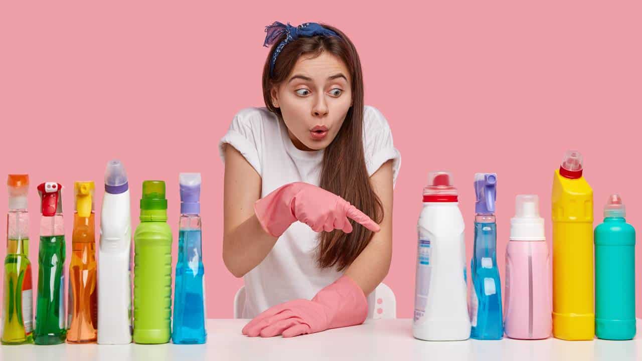 ALERTA GERAL PARA AS DONAS DE CASA: nunca misture estes produtos de limpeza