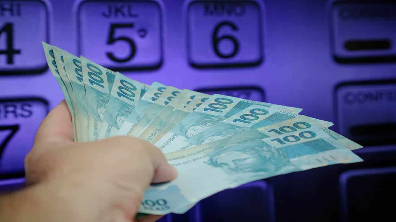 Trabalhadores desta categoria vão ganhar REAJUSTE de 17% no abono salarial