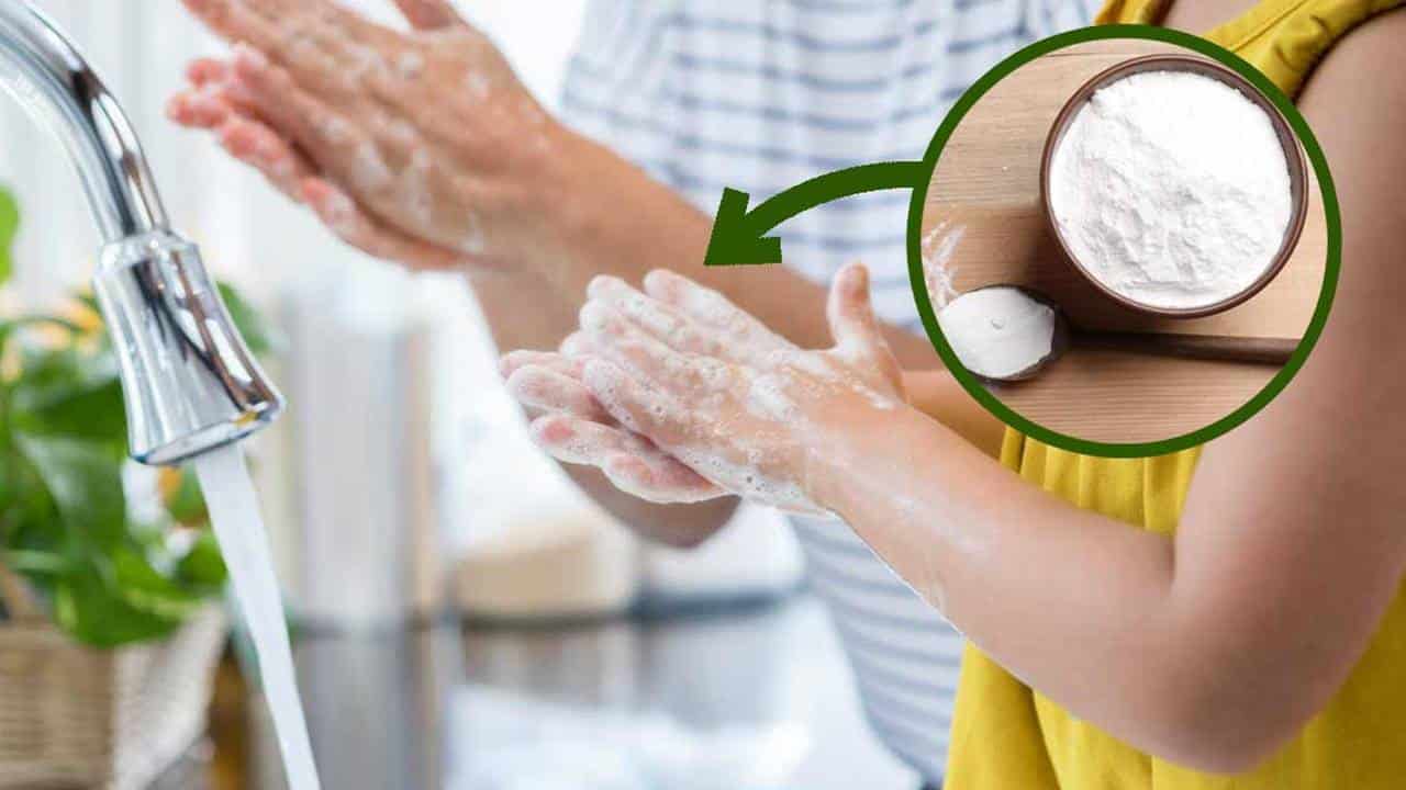 O QUE ACONTECE se adicionar bicarbonato ao sabonete líquido para lavar as mãos?