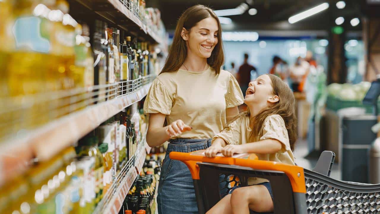 6 SEGREDOS que os supermercados não querem que você saiba, pois fazem você GASTAR MAIS