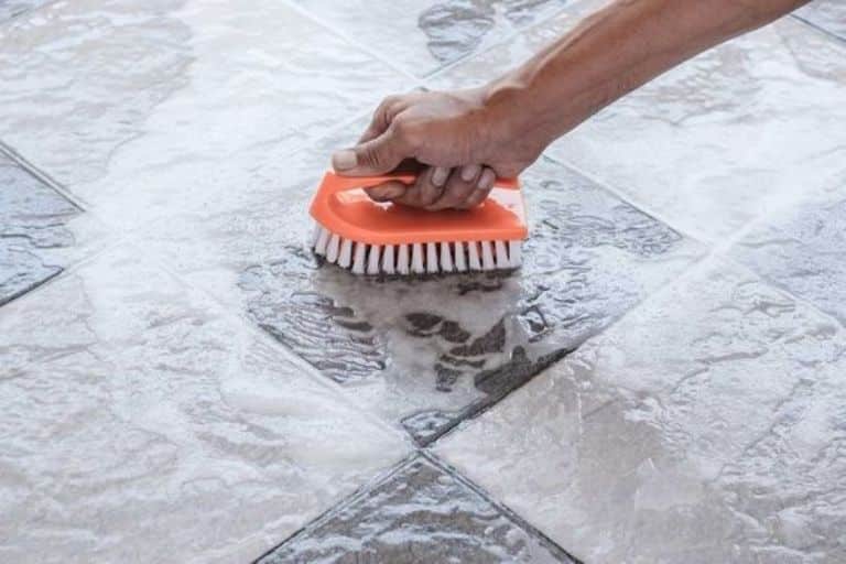 Veja como limpar um piso cerâmico para dar mais brilho!
