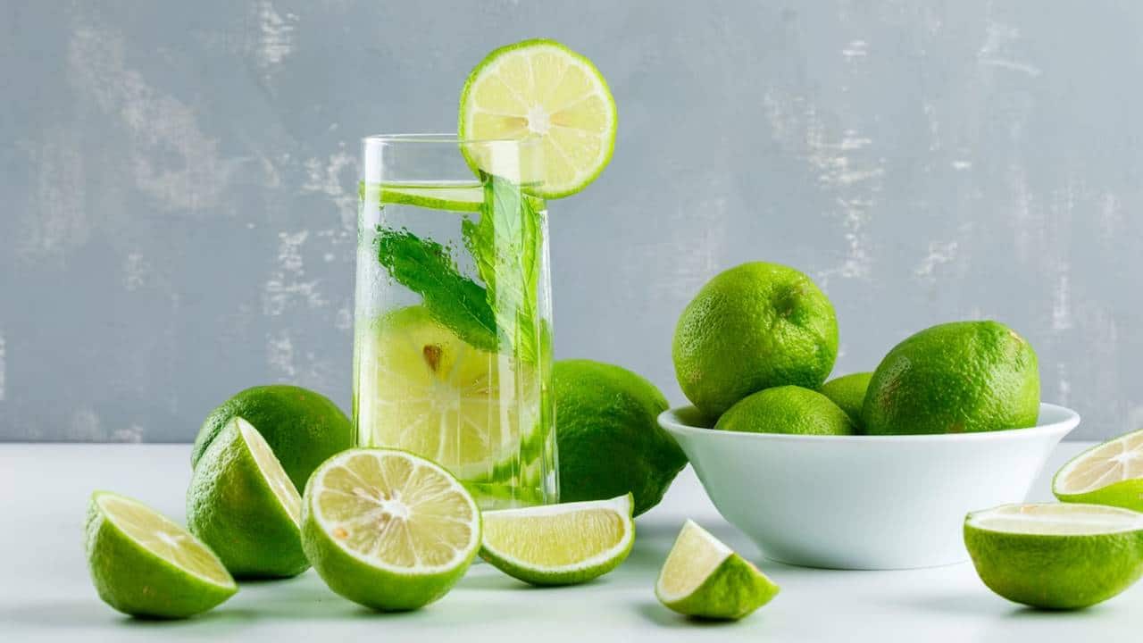 Prepare para os dias quentes esta limonada caseira e se refresque