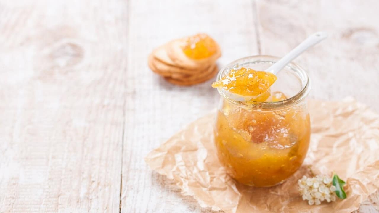 Prepare uma deliciosa geleia de limão com apenas 2 ingredientes