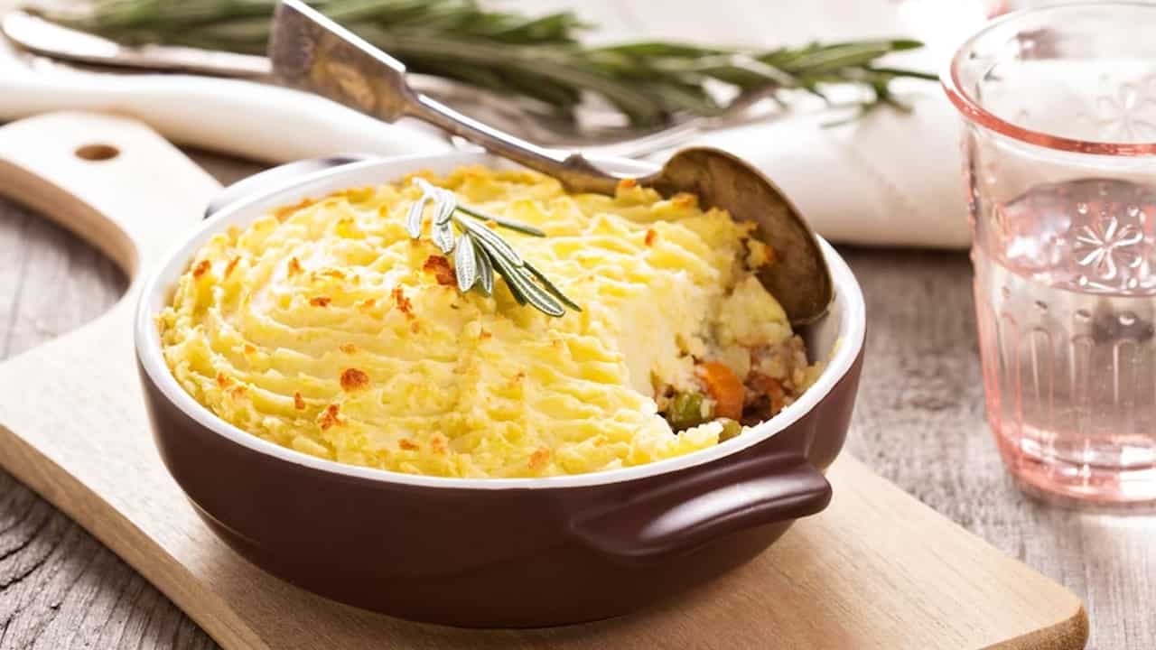 Receita de torta de purê de batata com carne moída