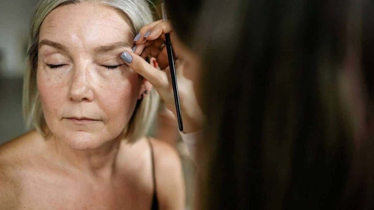 Melhores remédios naturais para LEVANTAR as pálpebras caídas