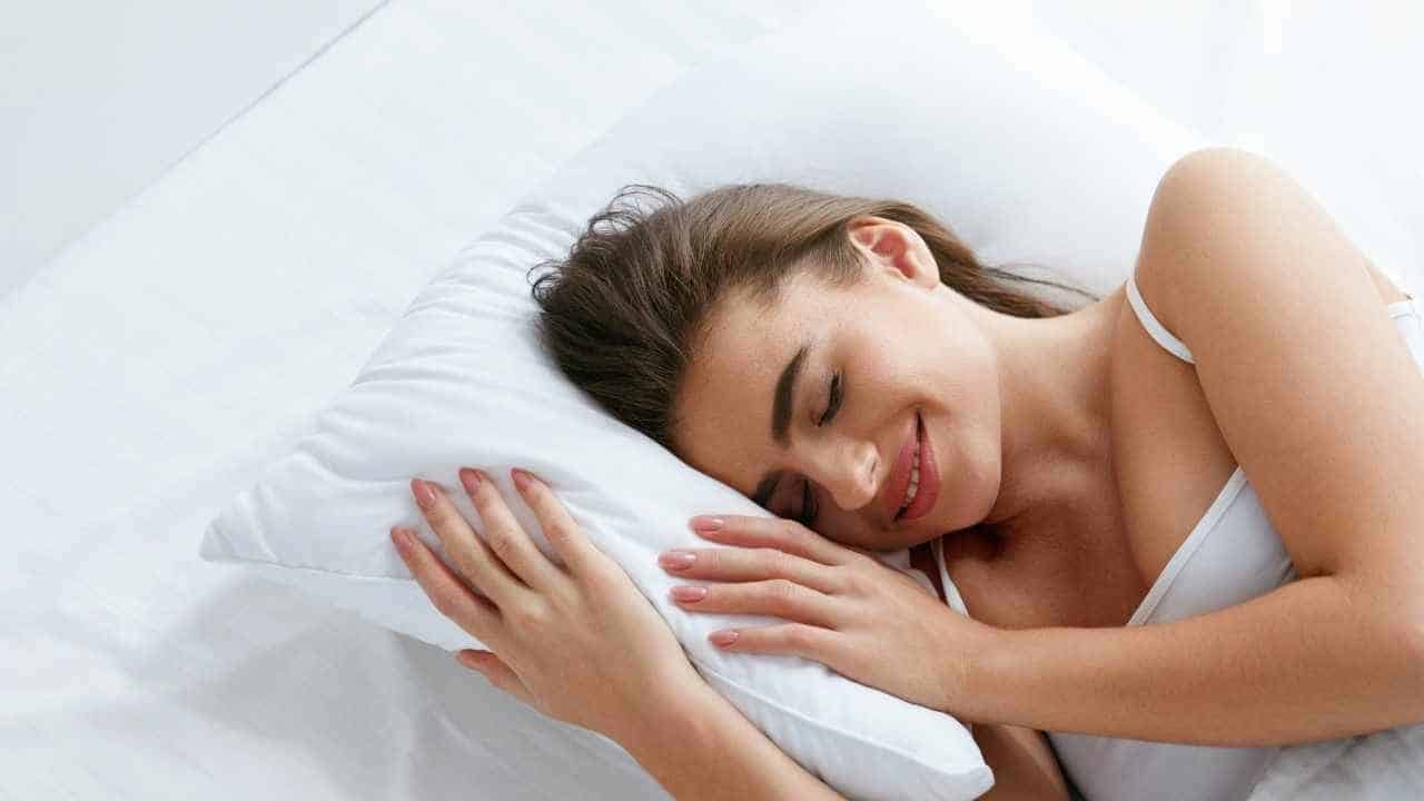 Benefícios de colocar cravos debaixo do travesseiro antes dormir