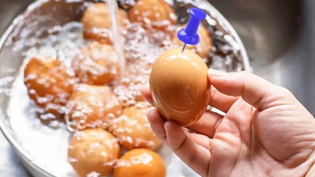 FAÇA um furo no ovo, coloque para cozinhar e veja o resultado!