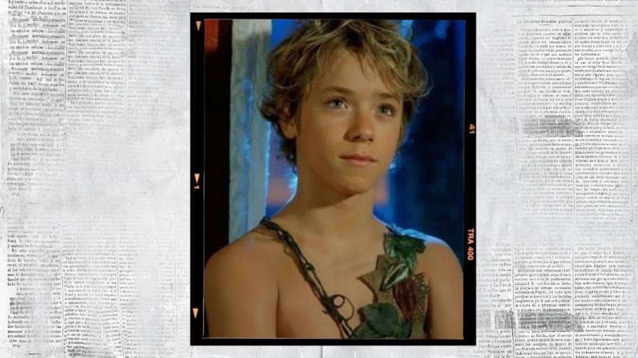 A transformação inesperada de Jeremy Sumpter: ele NÃO é mais o pequeno Peter Pan