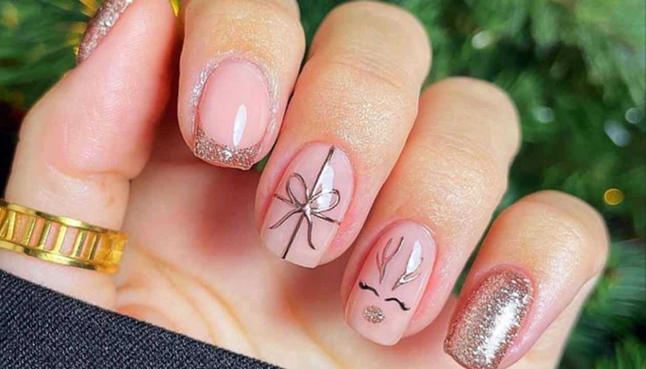 3 unhas de Natal com desenho de presente para você ficar espetacular!