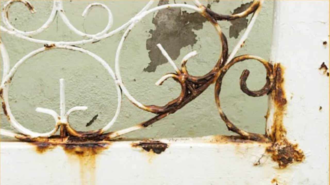 Como tirar ferrugem de portas e janelas