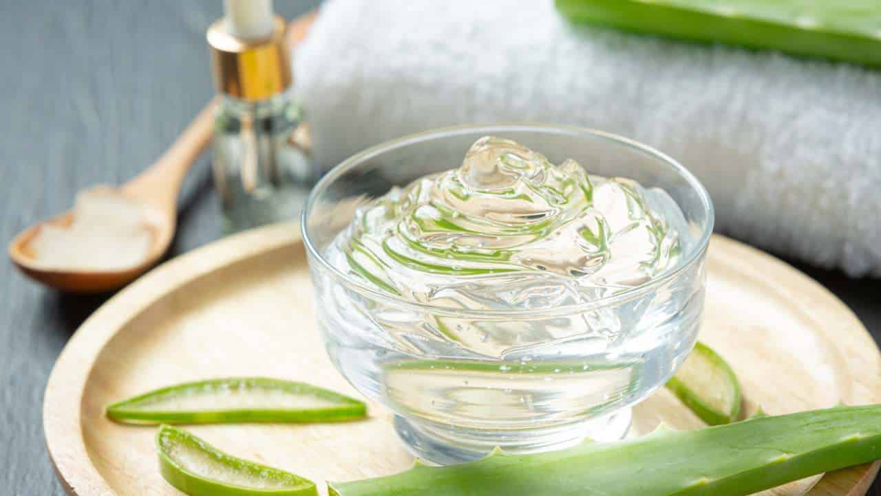 Regenere a pele madura com esta máscara MILAGROSA de aloe vera!