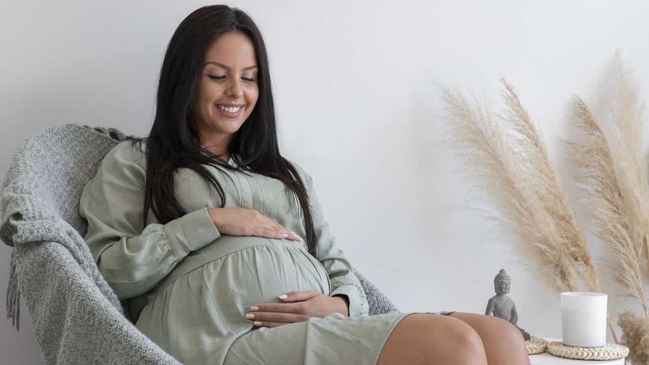 Tinta natural para escurecer cabelos grisalhos: Perfeita para gestantes!