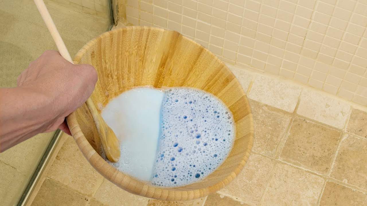 Este ingrediente remove todo o calcário e as manchas do seu banheiro