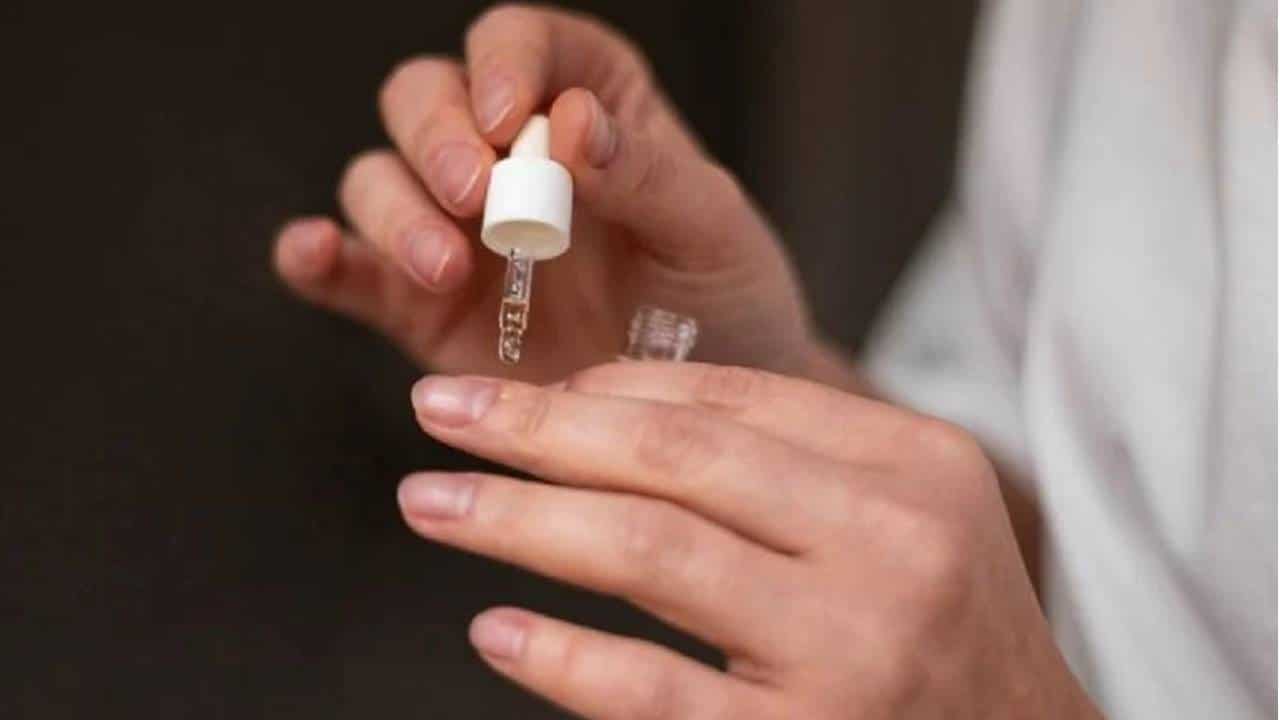 Como fazer crescer as unhas em 3 dias com apenas 2 óleos essenciais?