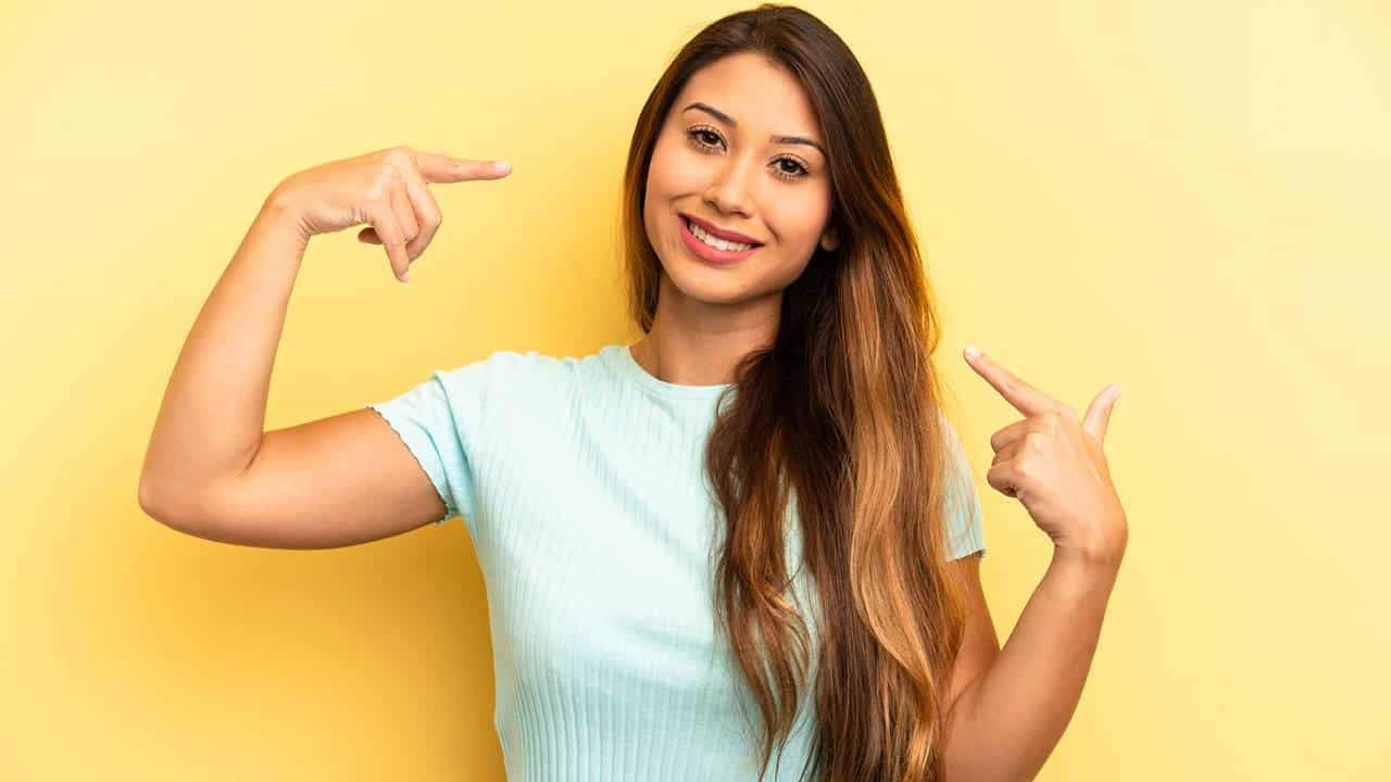 Recupere cabelos danificados com este incrível tônico de folhas de louro