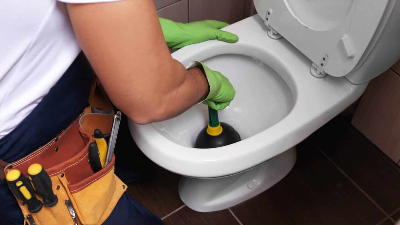 Dicas para desentupir um cano com materiais que já tem em casa!
