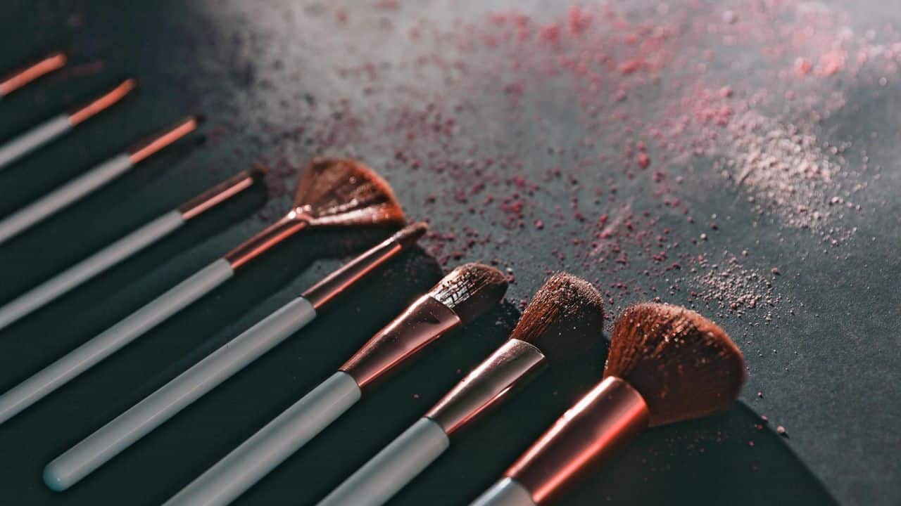 Como lavar perfeitamente os pincéis de maquiagem e evitar os fungos?