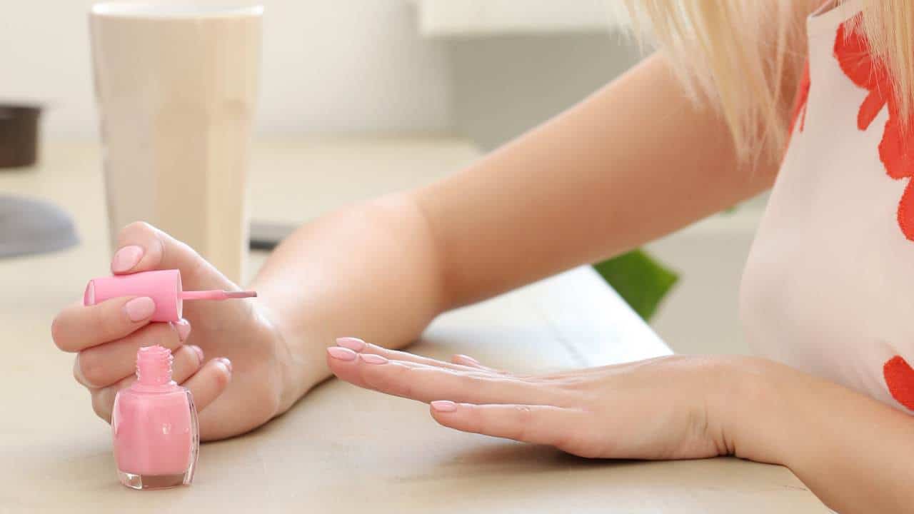 Shampoo de café para fazer em casa e ter cabelos SEM FRIZZ!