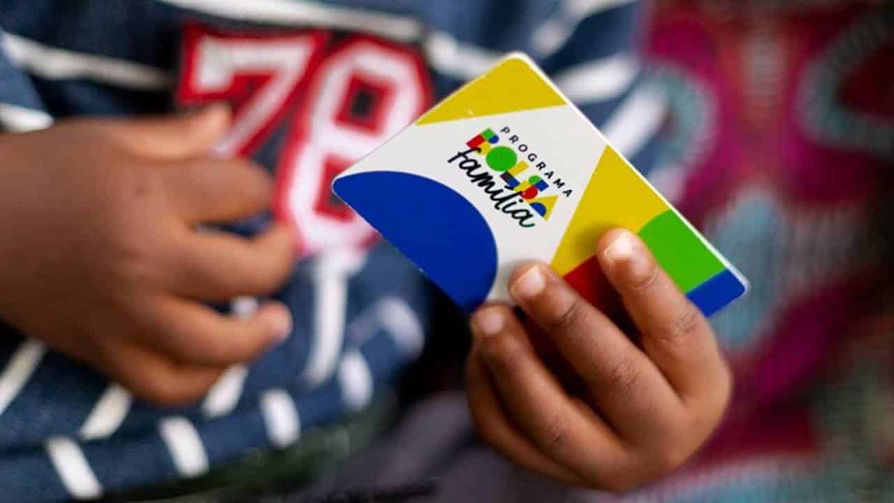 Atenção: Seu Bolsa Família pode cair antes do esperado!