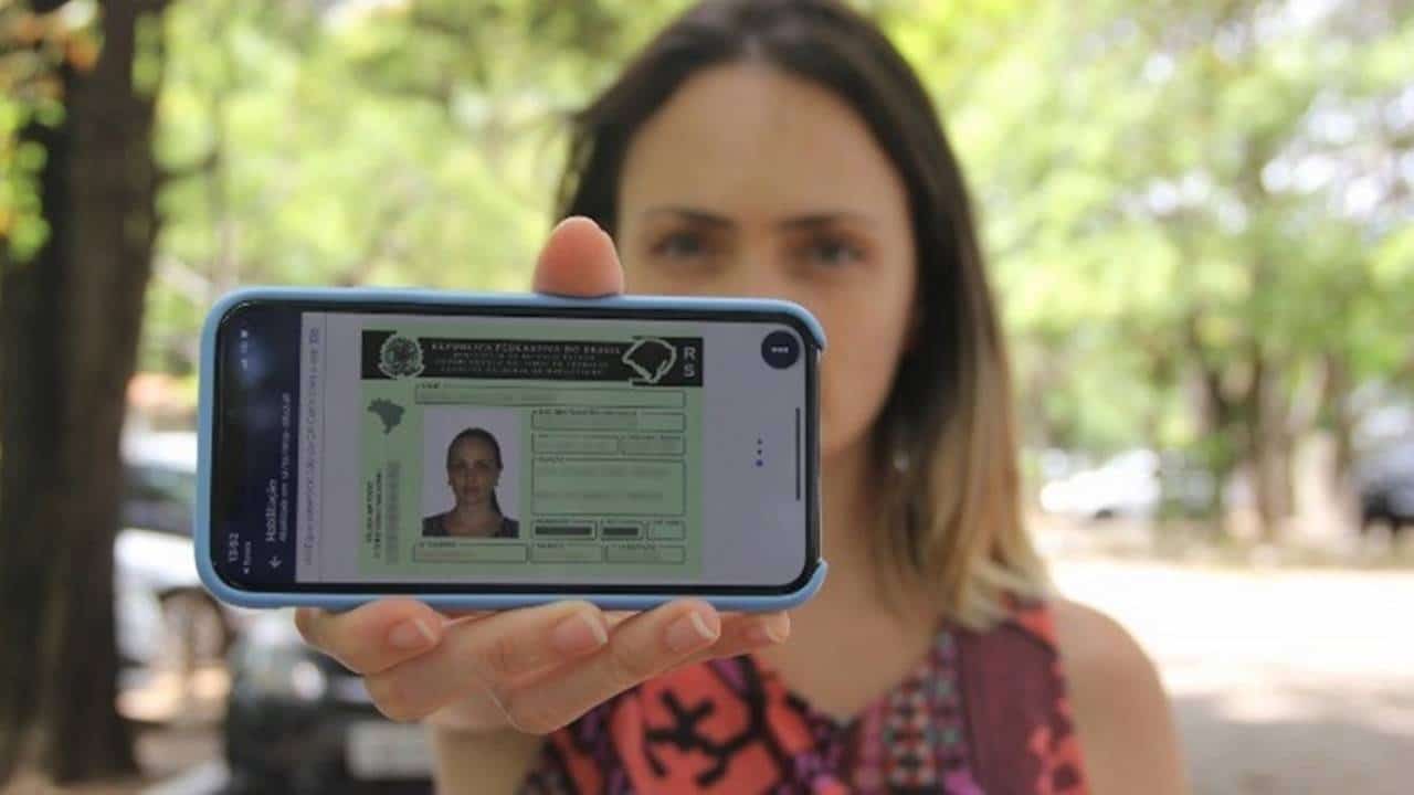 CNH 2025: Como renovar sua carteira de motorista sem sair de casa?