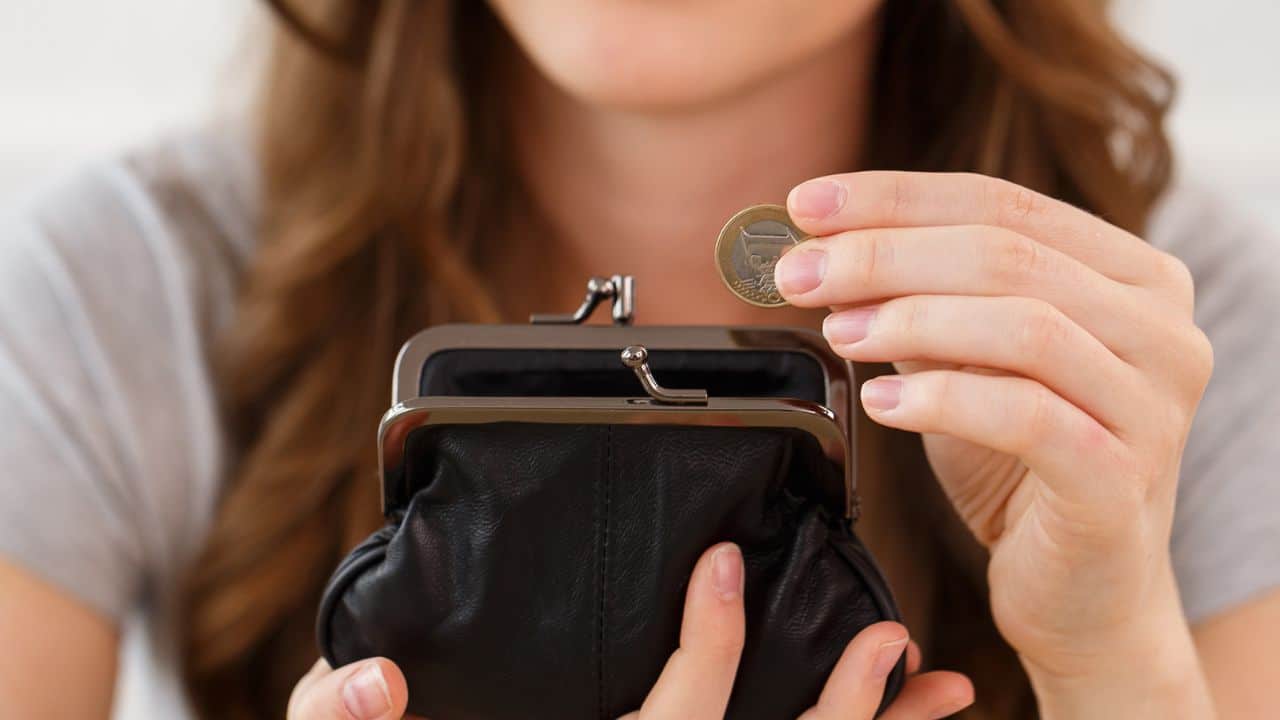 Como usar uma moeda como amuleto contra o mau-olhado?