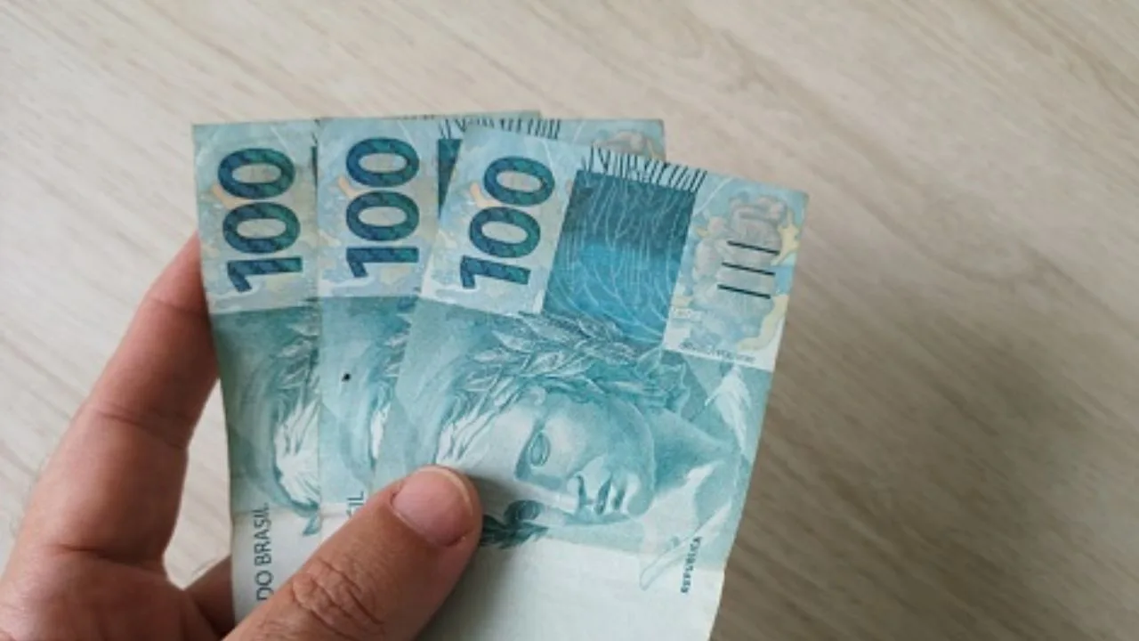 Benefício extra de R$ 400 já está disponível no Caixa Tem