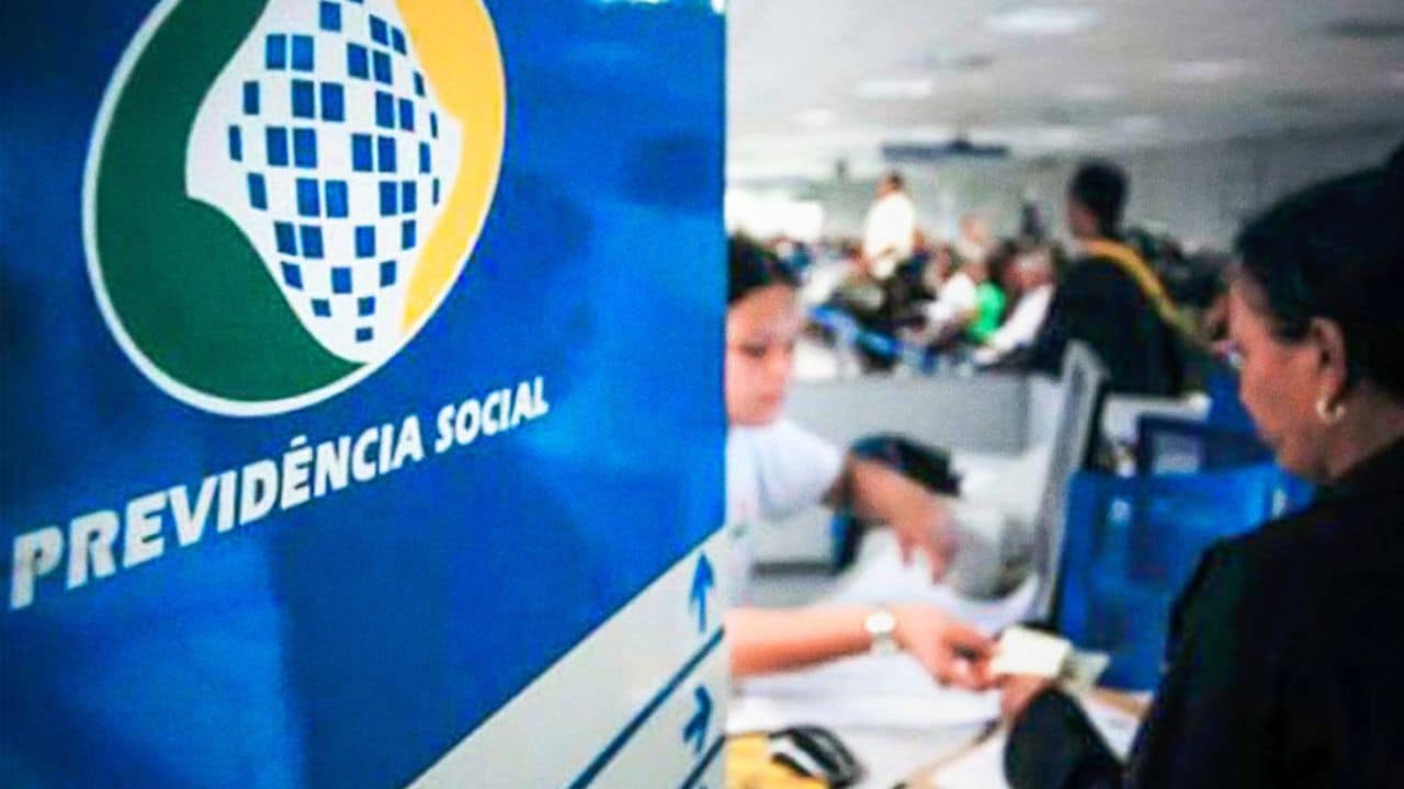 Atenção, aposentados: Como solicitar reembolso do INSS presencialmente?